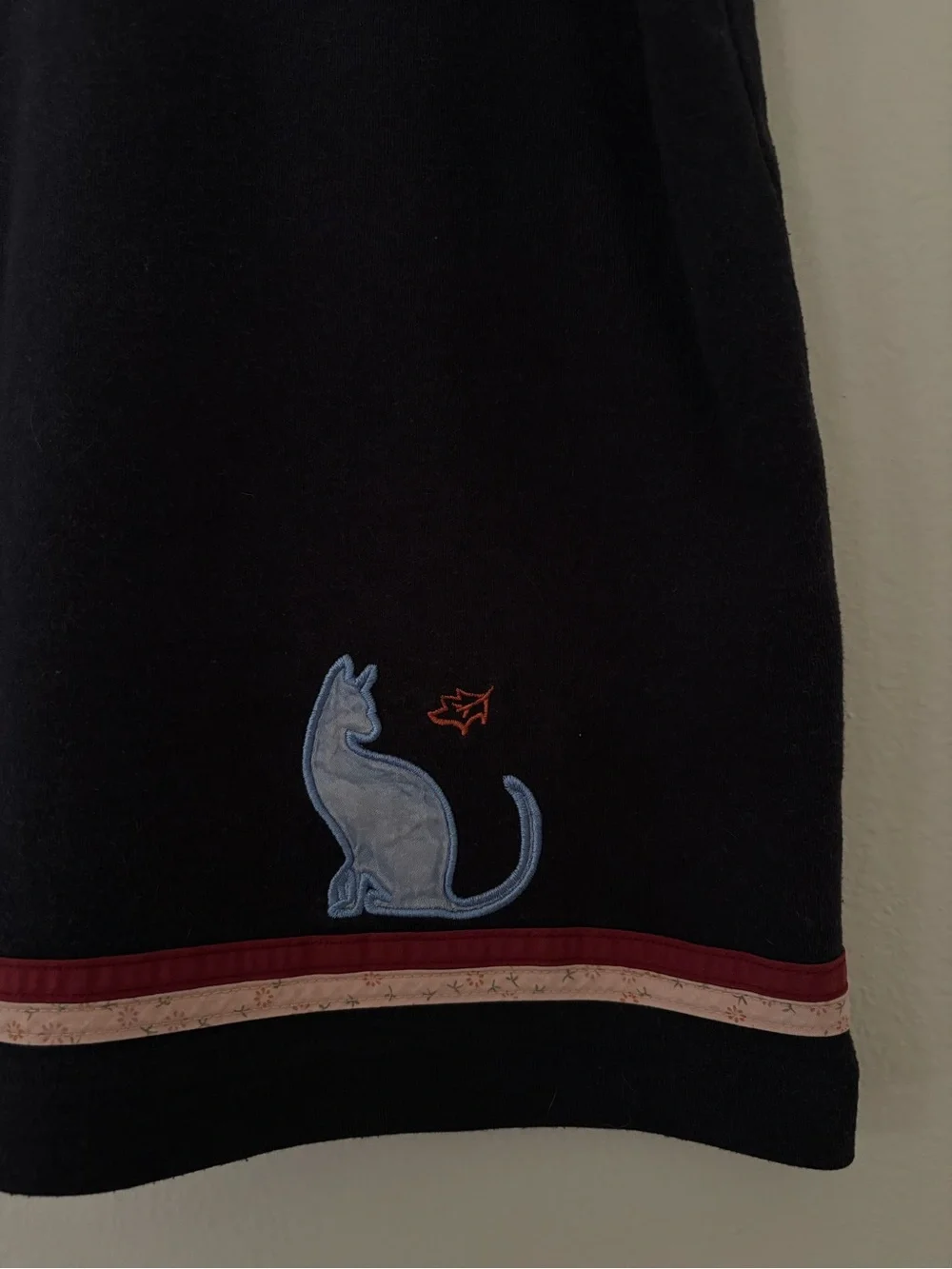 Vintage Christopher & Banks Navy Cat embroidered Tshirt Women’s Size M Grandma